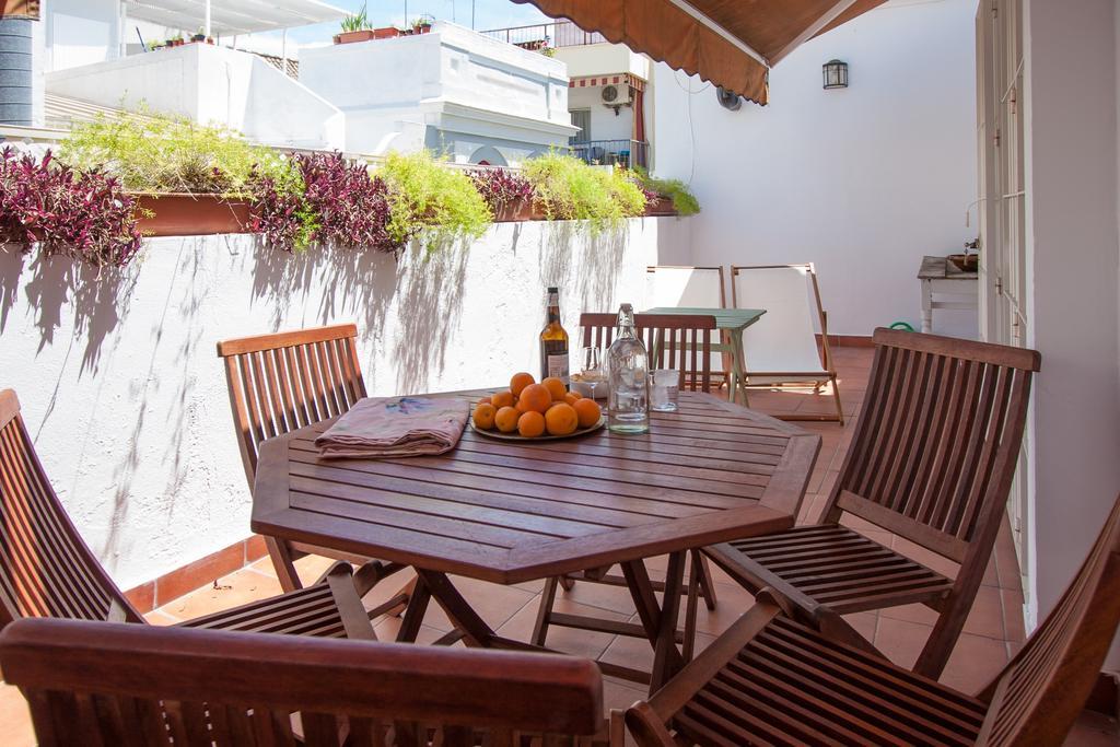 Champion Duplex Terrace And Garage Old Town 6 Pax Lägenhet Sevilla Exteriör bild